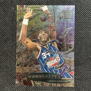 1996-97 Metal #227 Hakeem Olajuwon Metalized Houston Rockets HOF